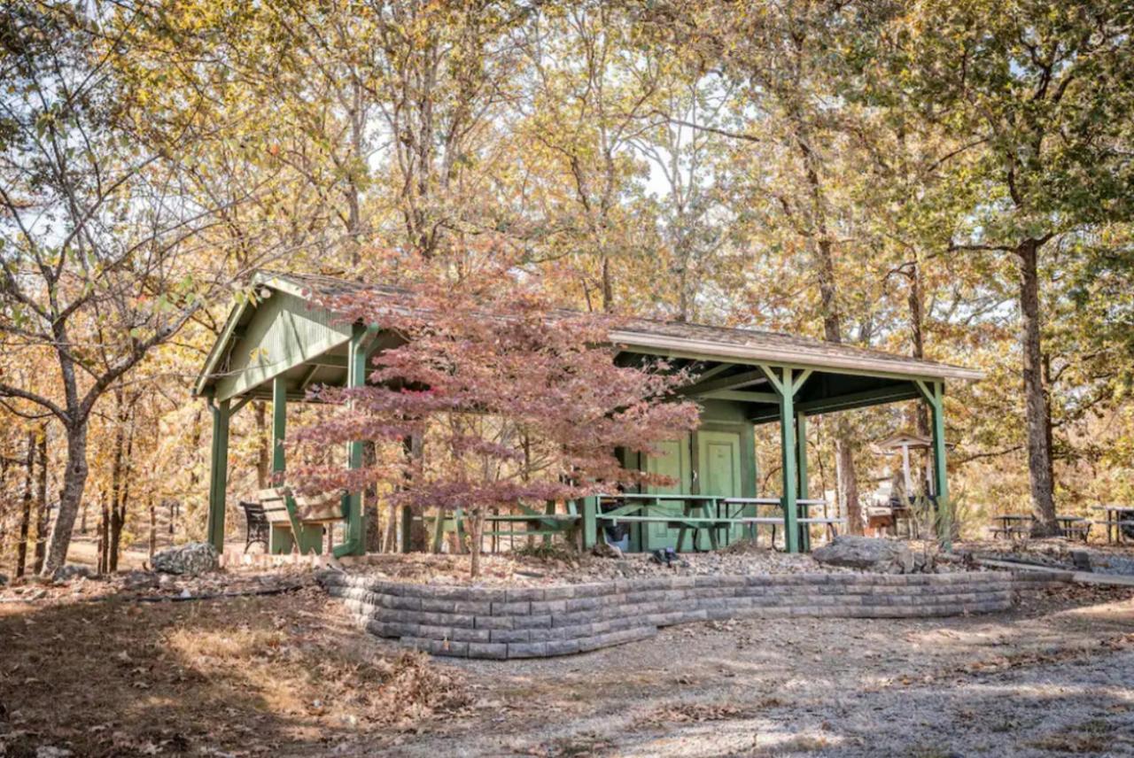 Resort Home On Half A Wooded Acres Sleeps Up To 14 Firepit For Smores Hot Springs Ngoại thất bức ảnh