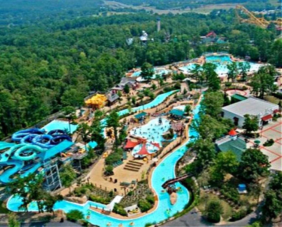 Resort Home On Half A Wooded Acres Sleeps Up To 14 Firepit For Smores Hot Springs Ngoại thất bức ảnh